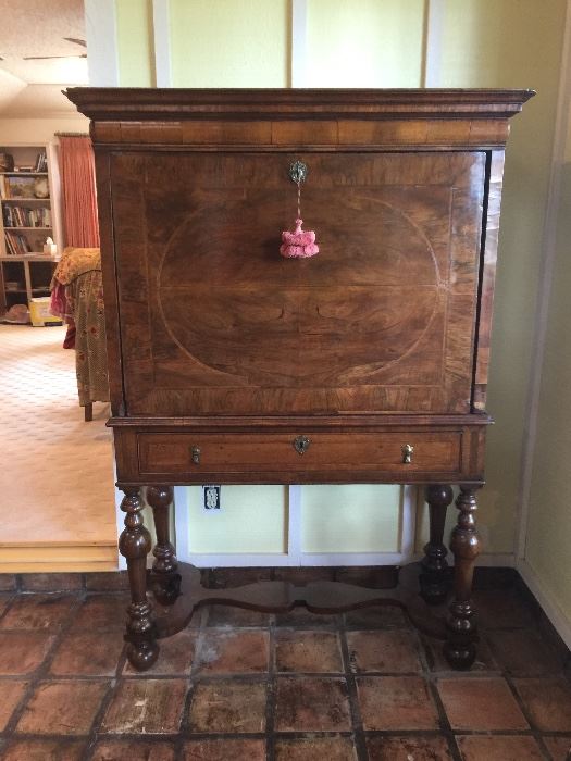  Chippendale desk front view 