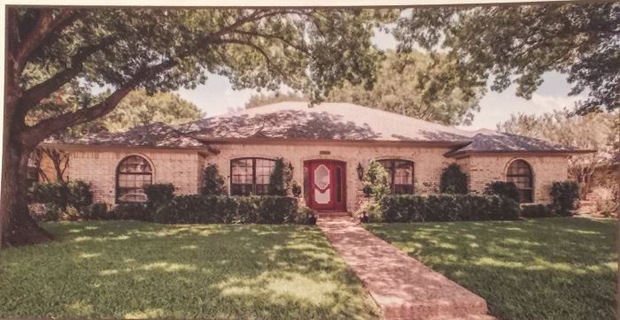 Classic 3,000 square foot Traditional Home in the Hunters Glen section of Plano, TX close to Hughston Elementary & the park