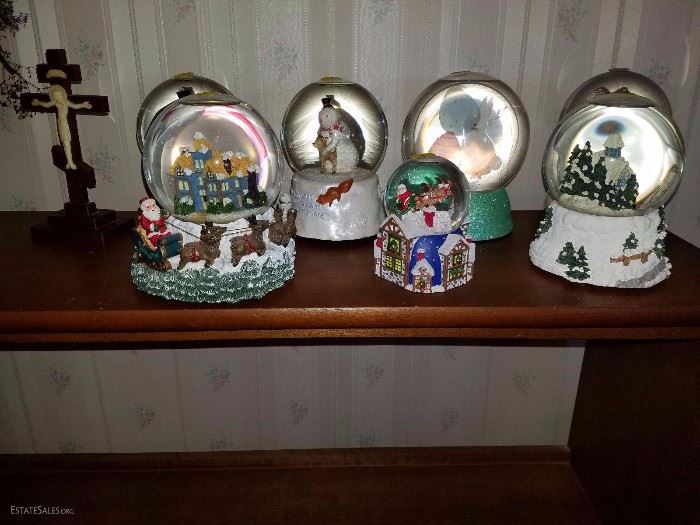 Holiday Snow Globes