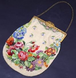 Lot 20: Large Vintage Floral Beaded Bag