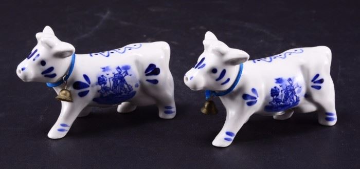 Lot 59: Blue & White Painted Cow Salt & Pepper Shakers