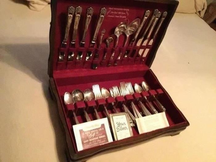 1847 Rogers Bors. Silver plated silverware