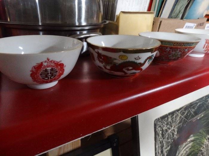 Oriental bowls, ladle, vase, plates & various kitchen ware.