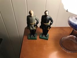 Generals Grant and Lee.