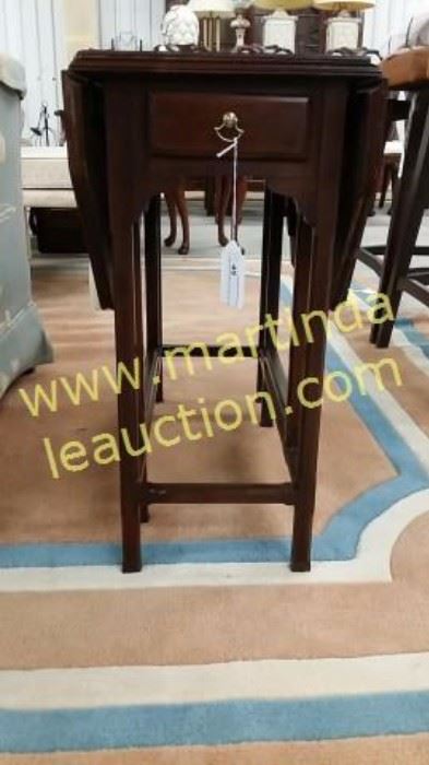 Ethan Allen dropped leaf end table 
