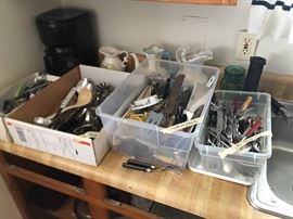 Lot's of kitchen SMALLS