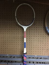 I could beat Serena if she's playing with this and her left hand....