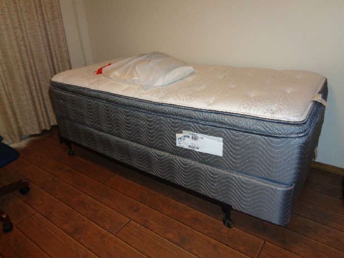 twin bed, nice mattress