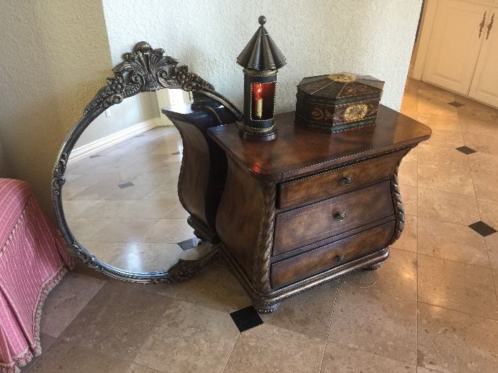 Antique mirror and 3 drawer commode chest