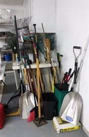 garden tools, rakes shovel brooms 
