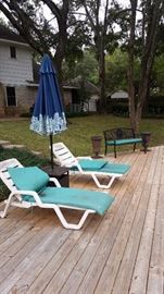 umbrella table bench garden planter