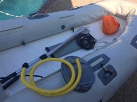 Achilles mechanically inflatable boat with accessories