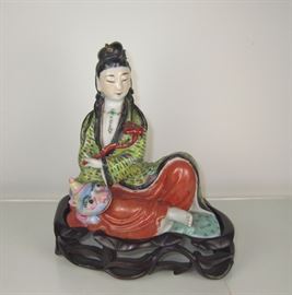 Chinese Famille Rose Porcelain Guanyin
