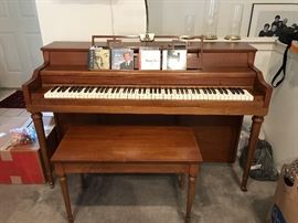 Hudson up right piano