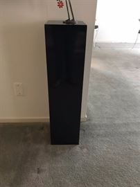 Formica pedestal 
