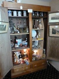 Antique Knock-Down Wardrobe with Bar Items