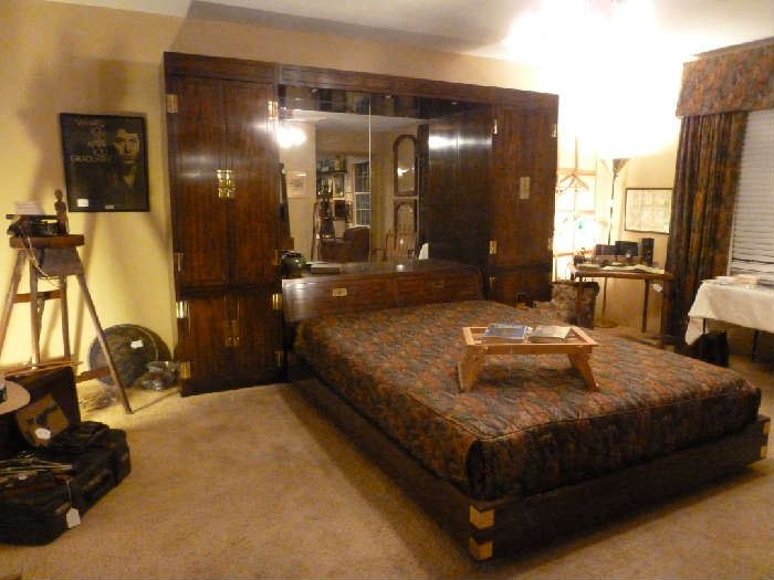 Henredon Queen Bedroom Furniture
