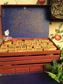 Vintage Mah Jongg set