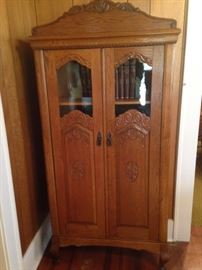 Antique English Oak Display/Library Cabinet.  72"T x 35"W x 15"D:  300.00