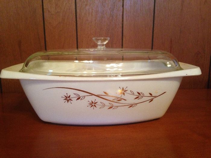 4 Qrt. Pyrex Baking Dish w/Lid:  24.00