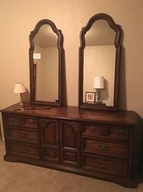 Dresser with two mirrors