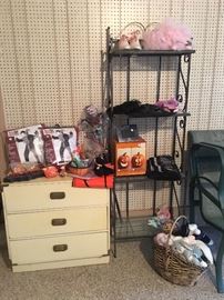 Bakers Rack, Chest, Halloween