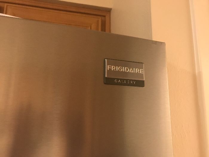 Frigidaire refrigerator with Manual.