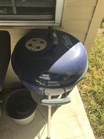 CHARCOAL GRILL