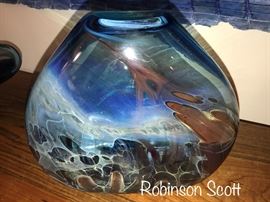 Beautiful signed original art glass by Robinson Scott