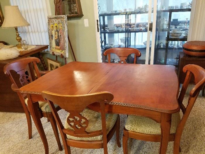 Dining table & 4 chairs