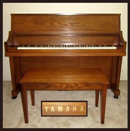 Very Attractive Small Yamaha Piano with a Wonderful Sound 