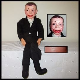 Vintage Juro Novelty CO. Charlie McCarthy Ventriloquist Puppet  