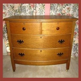 Very Nice Small Vintage Chest of Drawers 