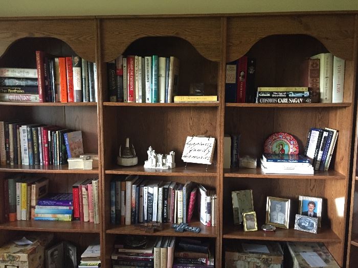 Bookcase - set of 5 sections and books