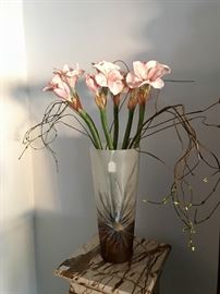  Large art glass vase 