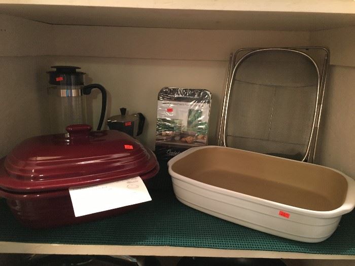 PAMPERED CHEF CASSEROLE DISHES