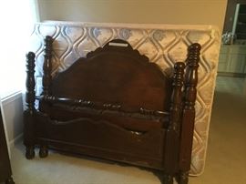 Hedboard, footboard, rails and mattress - box springs - full size