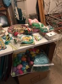 Garage - Easter items