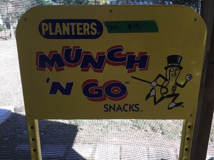 Screen porch - Reproduction Planters snack stand