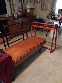 drop leaf coffee table, quilt racks