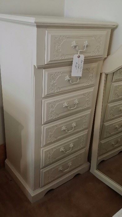 VINTAGE WHITE TALL CHEST OF DRAWERS BY LEA THE BEDROOM FURNITURE COMPANY $75.