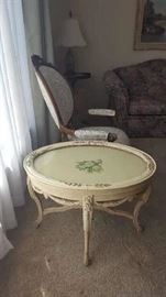 $40   Crème round table