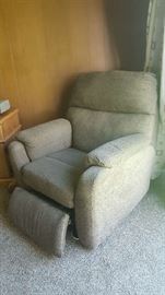 $225    Electric recliner