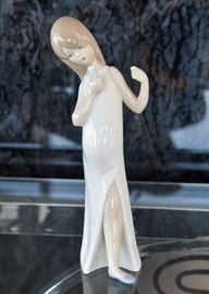 Lladro Figurine (Singer)