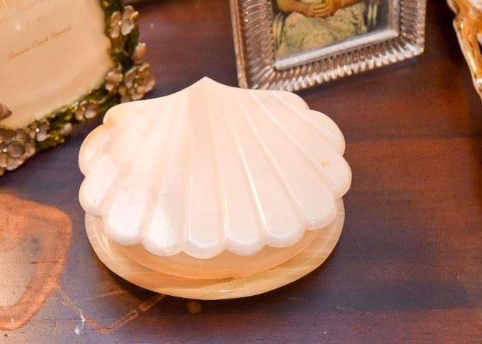 Stone Carved Scallop Shell Trinket Box