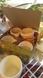 Vintage Santa Claus cups in original box