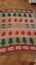 great selection of quality Christmas blankets