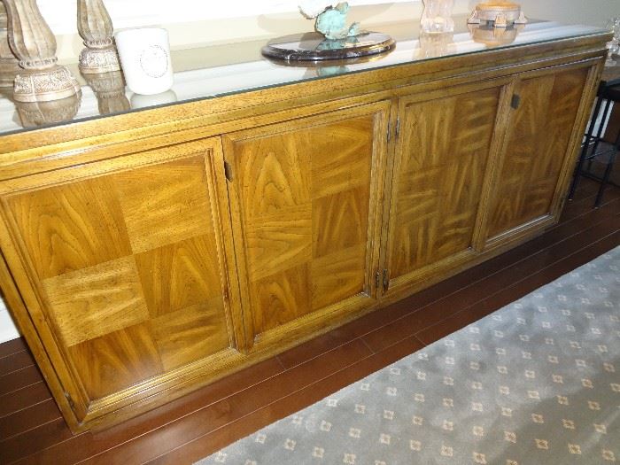 This is the Sideboard which goes with the Dining Room table!