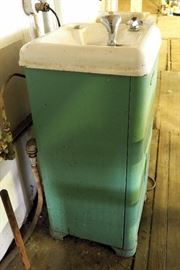 Halsey Taylor Enamel Electric Water Fountain, 41"H x 19" x 19"