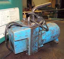 Gould Imperial Eastman Max Vac Vacuum Pump, Model 200-PA